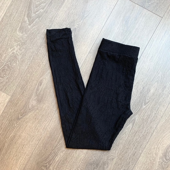H&M Women's Lace Leggings Tights Skinny Leg Full length Sheer Mesh Black Small - Picture 2 of 15
